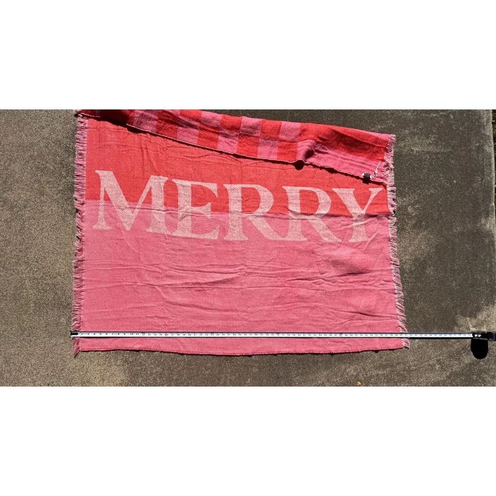 Shiraleah Chicago Christmas Throw 
